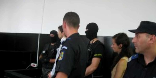 <b> Timişoara</b>: Cei doi studenţi acuzaţi de tranşarea unui bogătaş rrom au fost arestaţi preventiv (UPDATE)
