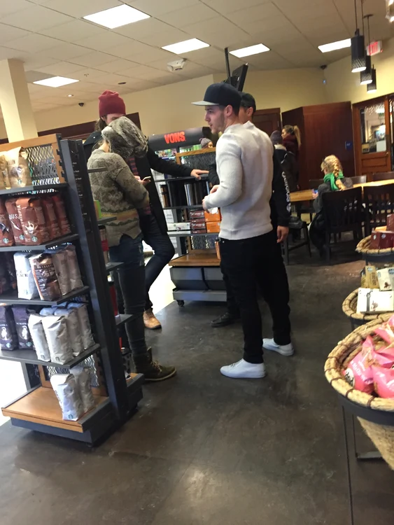 Kate Hudson, Nick Jonas jpeg