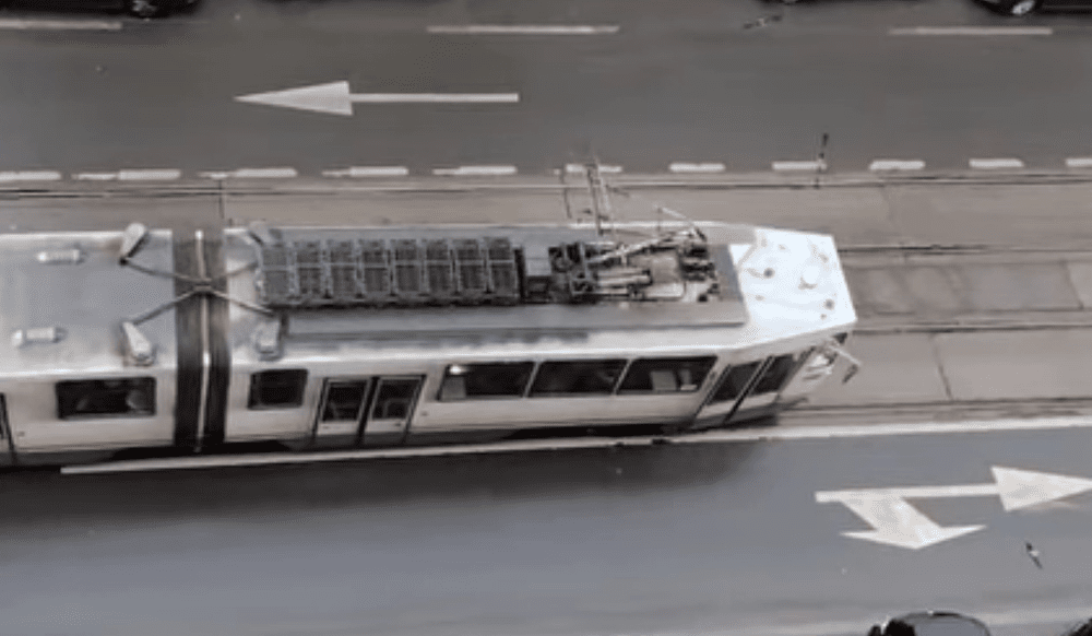Un tramvai a deraiat pe șoseaua Ștefan cel Mare. Circulația pe liniile 10 și 21, reluată