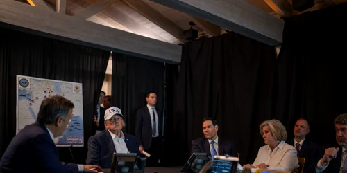 Donald Trump a monitorizat atacul asupra Iranului de la Mar a Lago foto profimedia jpg