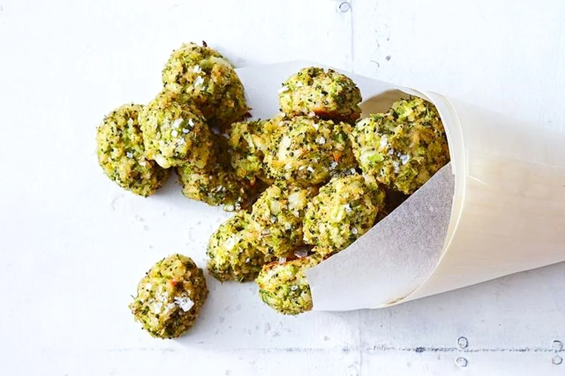 chiftele cu broccoli si quinoa jpeg
