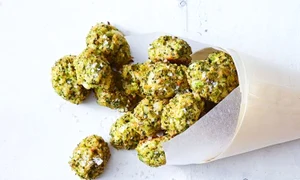 chiftele cu broccoli si quinoa jpeg