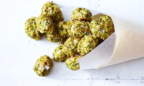 chiftele cu broccoli si quinoa jpeg