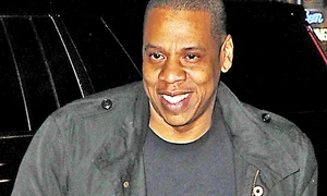 15 vedete foto3 cap 90 90 spl989384 001 jpeg