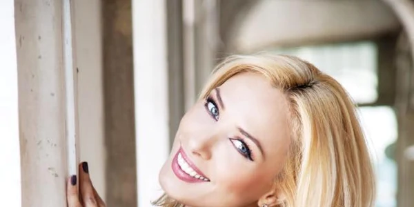 iulia vantur foto facebook