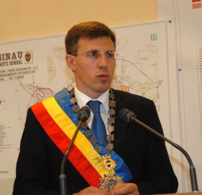 Dorin Chirtoacă a fost ales primar general al municipiului8 Chişinău în 2009 şi 2011