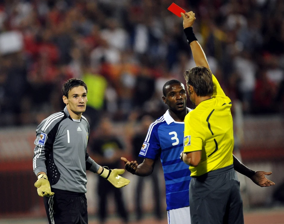 
    Lloris va absenta în meciul cu Insulele Faroe  