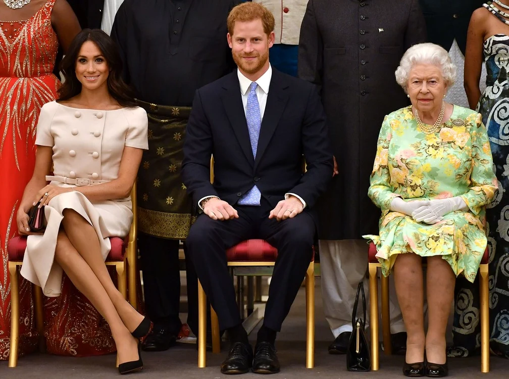 meghan markle si regina elisabeta jpg
