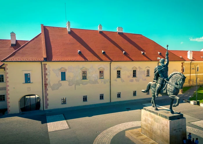 Palatul Principilor Transilvaniei a fost restaurat parțial FOTO Primăria Alba Iulia