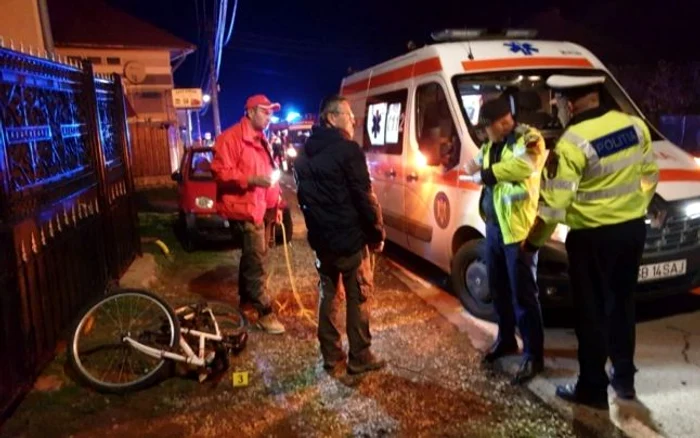 Accidentul s-a produs în jurul orei 20.00 pe raza localităţii CârţişoaraFoto: adevarul.ro