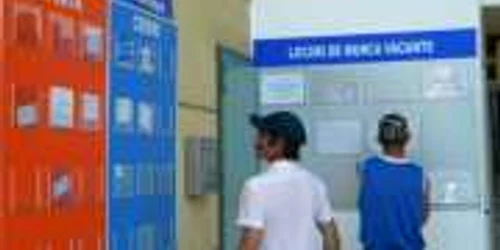 Bistriţa : Indemnizaţia de şomaj se poate vira direct pe card