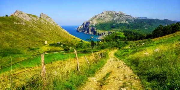 camino de santiago shutterstock