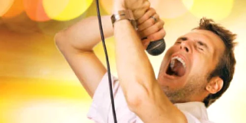Karaoke trage să moară-Ştiri pe scurt
