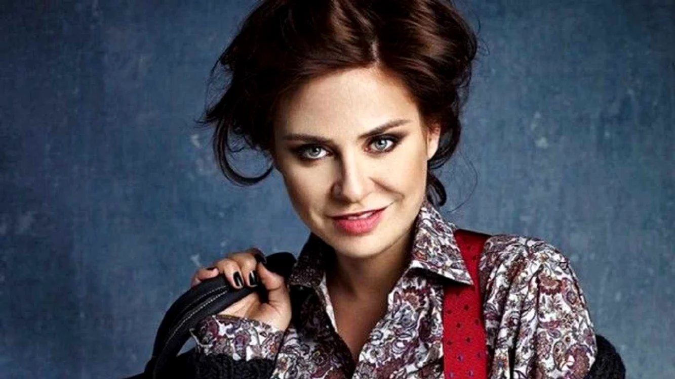 Adina Buzatu vine cu un sfat incredibil pentru lărgirea pantofilor