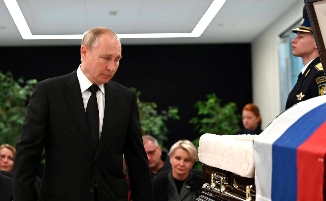 1 vladimir putin in lacrimi 1 jpg jpeg