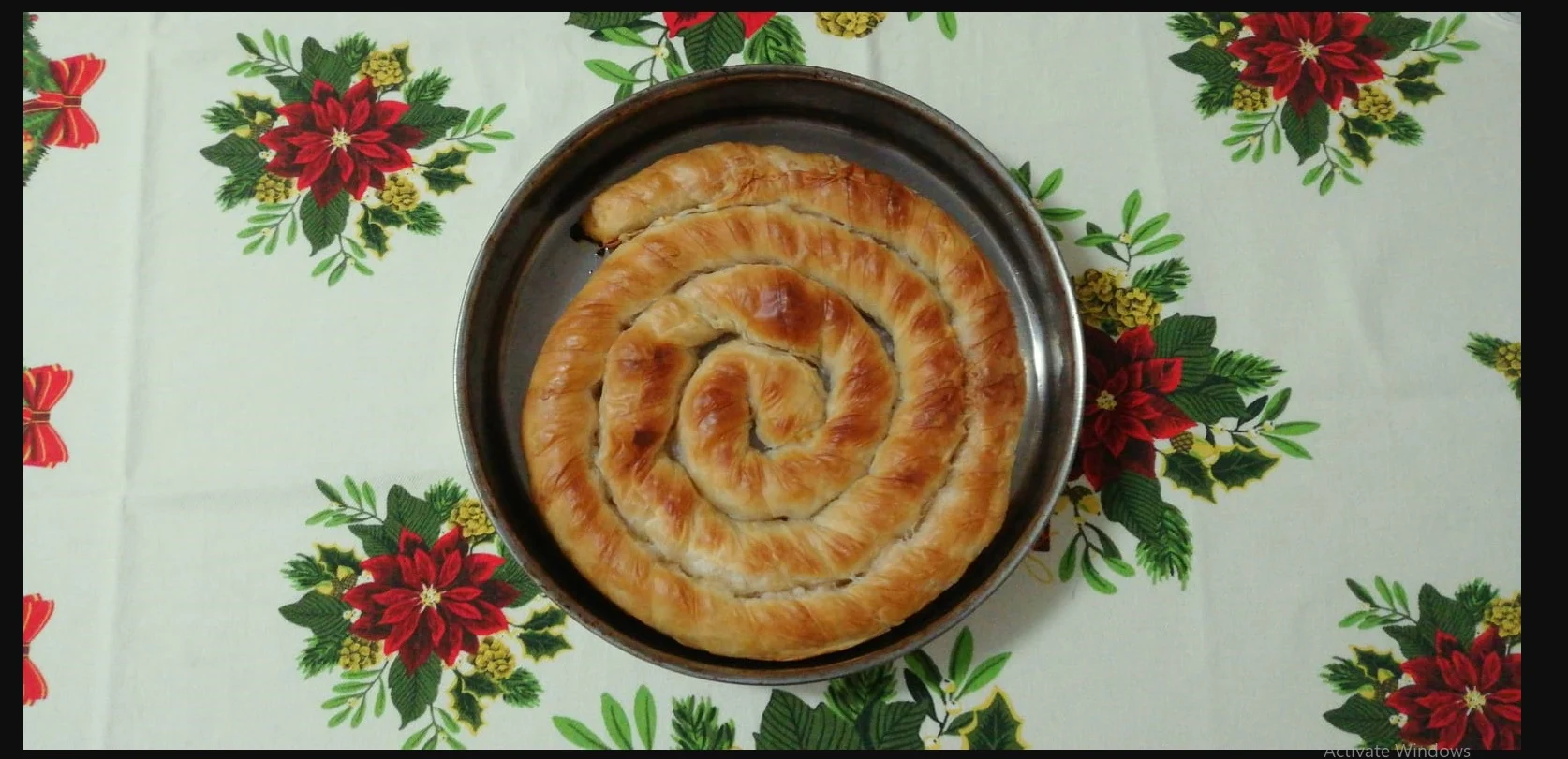 Deliciile țărănești care te pot înnebuni de poftă. Fabuloasele bijuterii ale patiseriei tradiționale comparate cu delicatesele franțuzești