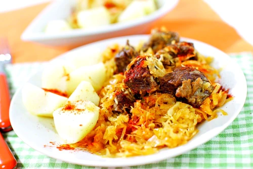 varza carne porc shutterstock 68872225 jpeg