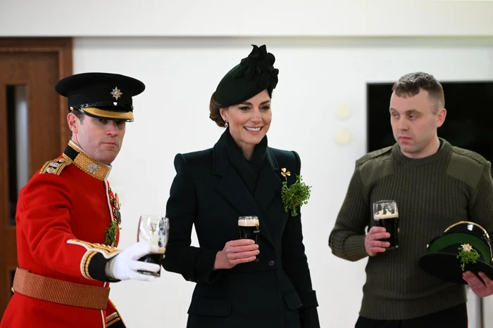 Kate Middleton s-a îmbrăcat în verde (Foto: GettyImages)