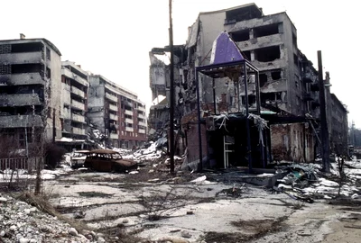 Războiul din Bosnia 1992 1995: între regionalizare, islamizare şi genocid jpeg