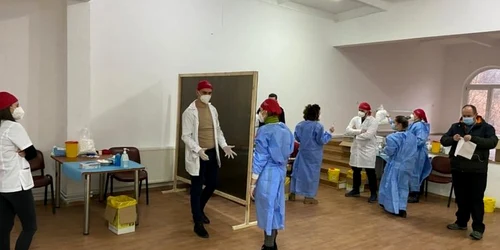 vaccinarehd vaccin impotriva covid 19 administrat la orastioara foto dsp hunedoara