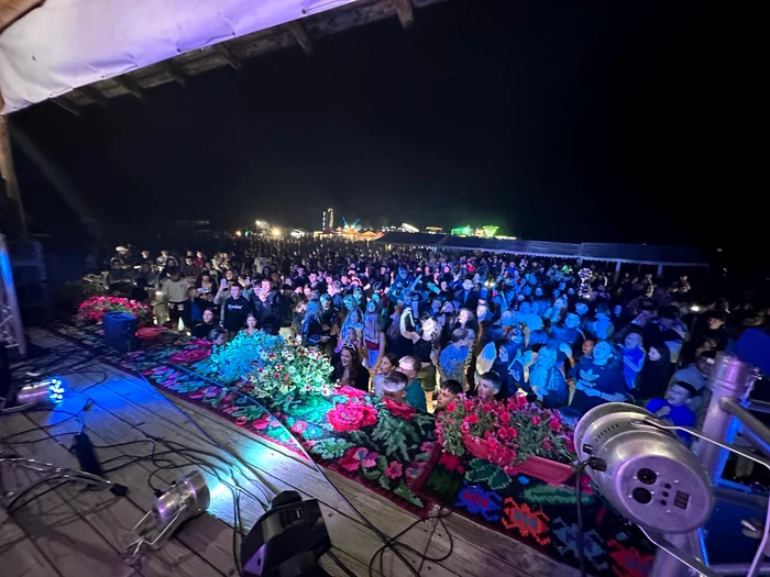 Dscotecă în aer liber FOTO: Click