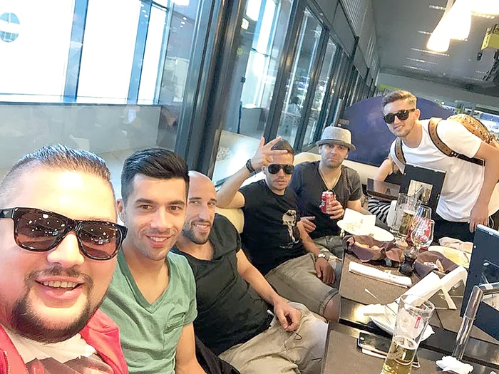 Pârvulescu, care aparţine încă de Steaua, într-o poză artistică