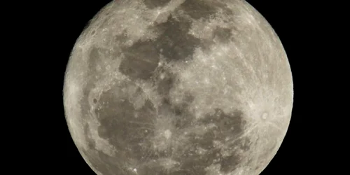 Cercetătorii NASA au făcut peste 340.000 de fotografii pe circa un sfert din suprafaţa Lunii
