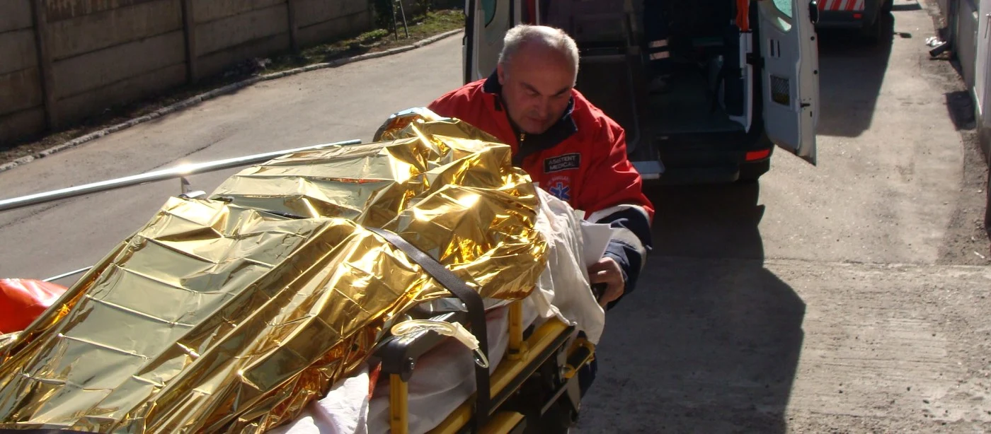Femeia arsă a fost dusă la spital dar nu a supravieţuit FOTO Adevărul
