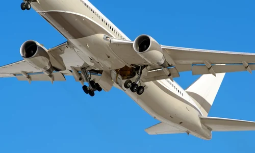 4 avion shutterstock 466537967 jpg jpeg