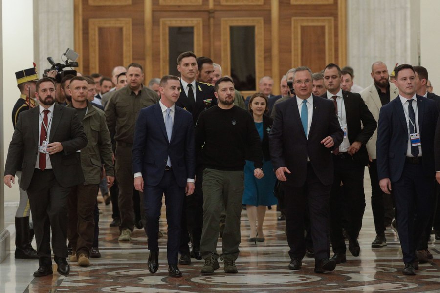 Ciucă: Românii vorbesc limba română și nu trebuie împărtiți în funcție de regiunea în care locuiesc 