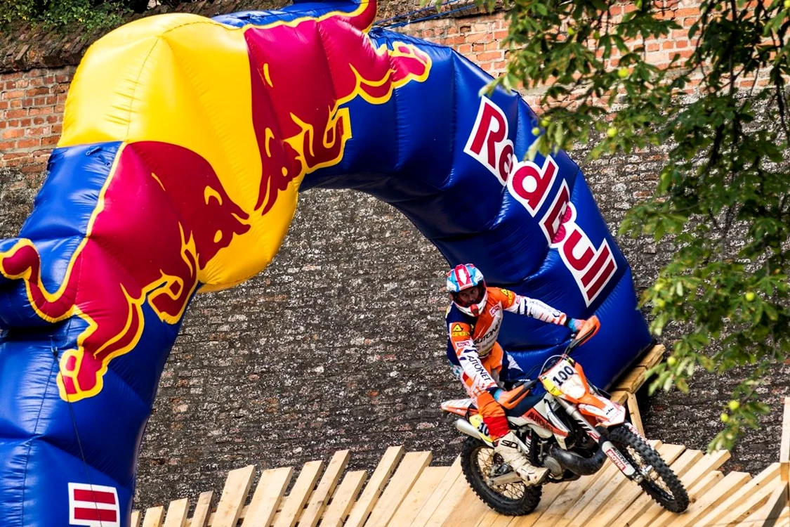 Emanuel Gyenes e singurul sportiv care a terminat toate cele 16 ediții de până acum ale Red Bull RomaniacsFoto: Red Bull Romaniacs / Atilla Szabo