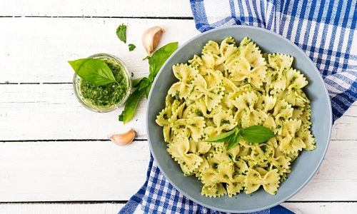 Paste cu sos pesto  Sursa foto shutterstock 598940066 jpg