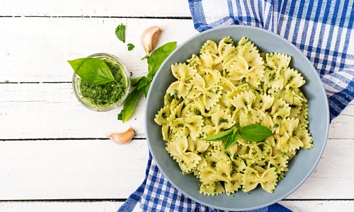 Paste cu sos pesto  Sursa foto shutterstock 598940066 jpg