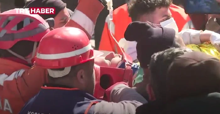 Tanara  salvată în Turcia. Captură video TRT Haber