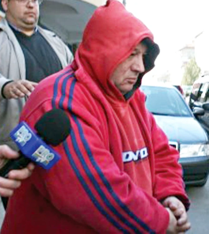 
    El şi-a omorât soţia  