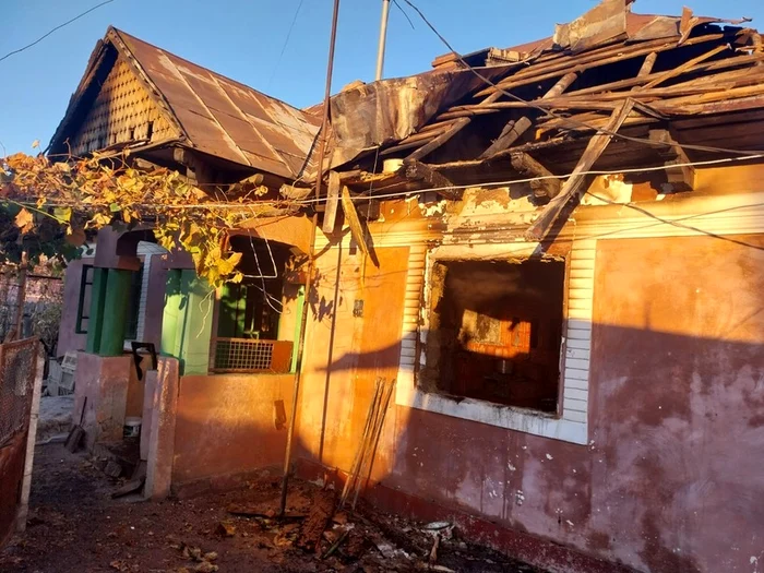 Gospodăria cuprinsă de flăcări FOTO: ISU Neamț