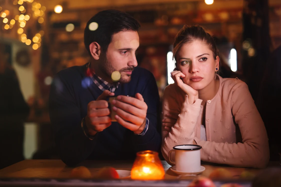 
    În cele mai multe situații cel cu care te-ai iubit vrea să rămâneți prieteni ca să poată fi în continuare în preajma tafoto: 123RF  