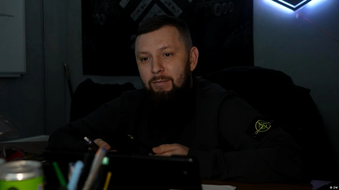 "Cine are cele mai bune adăposturi domină": comandantul de brigadă "Donner" în punctul de comandă