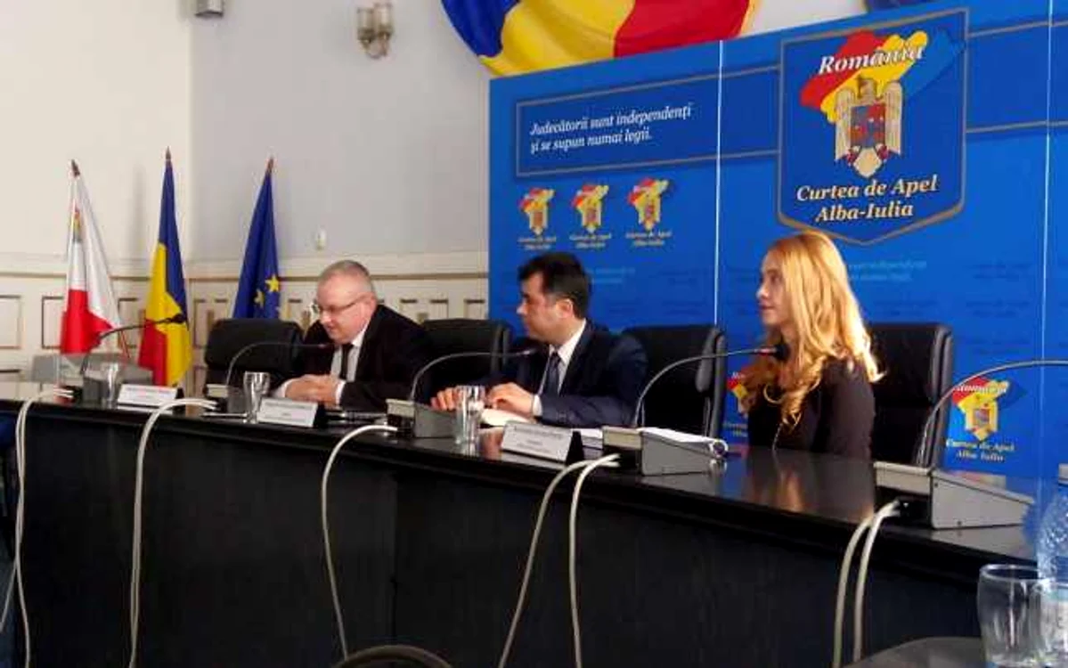 Horaţius Dumbrava (mijloc) la bilanţul activităţii din 2015 a Curţii de Apel Alba Iulia. Foto: Dorin Ţimonea