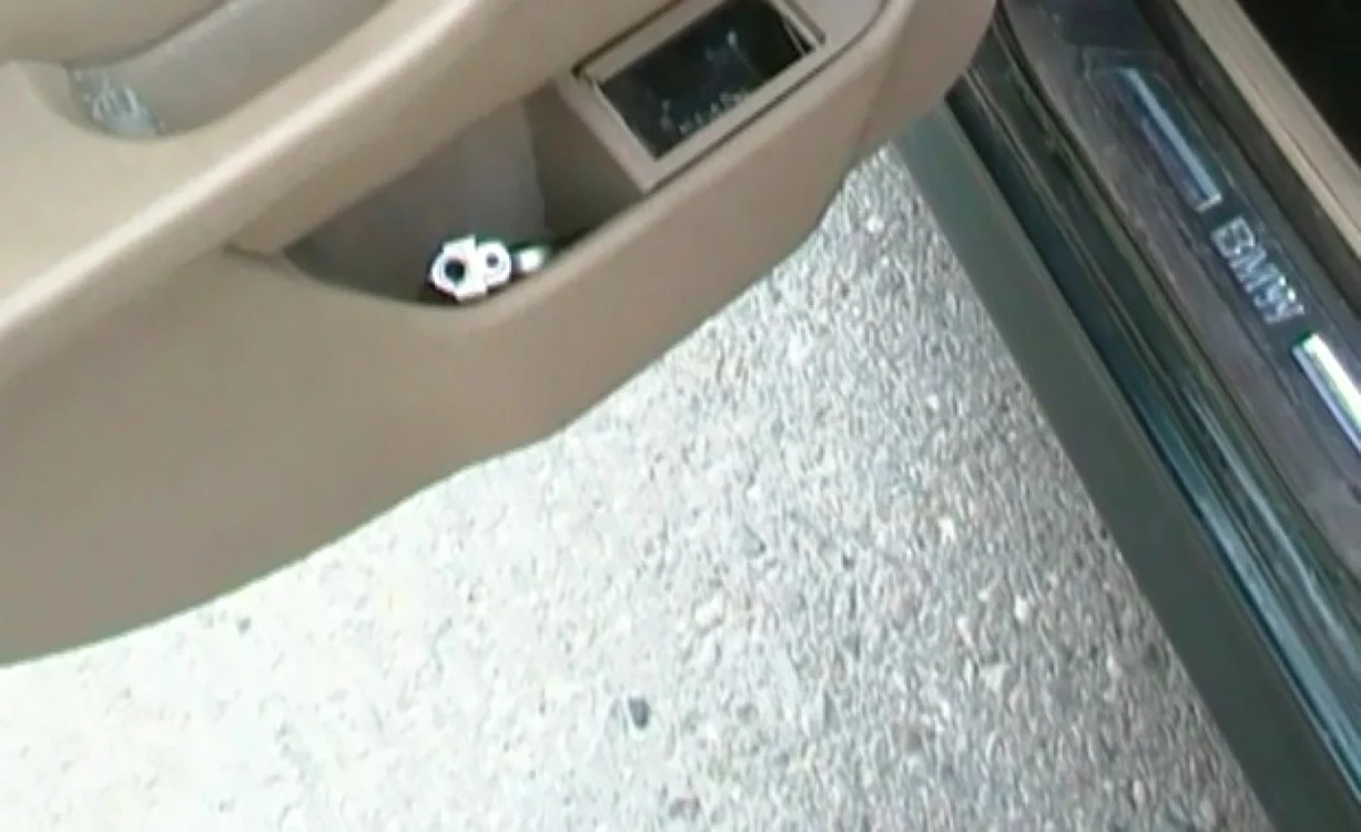 Pistolul a fost găsit în autoturismul bărbatului