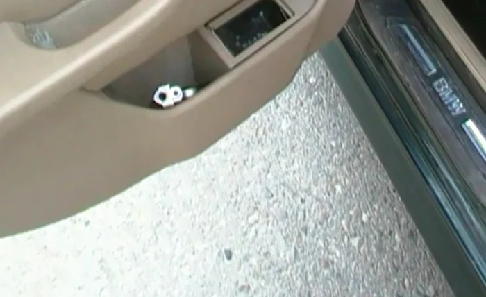 Pistolul a fost găsit în autoturismul bărbatului
