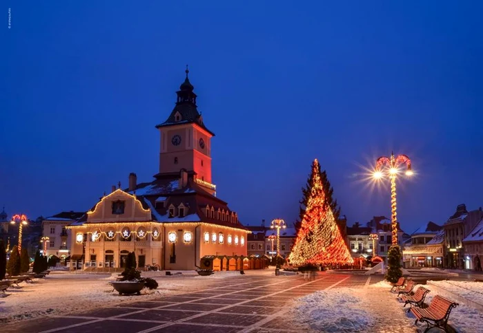 Luminile de Sărbători se prins în 6 decembrie. FOTOPrimăria Braşov