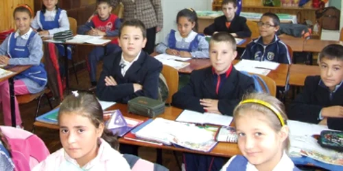 Neamţ: 835 de elevi se bat în matematici