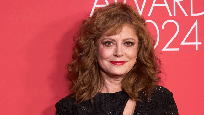„Sexul face bine la ten!” La 80 de ani, împliniți ieri, Susan Sarandon ne dezvăluie cum își menține ea vitalitatea