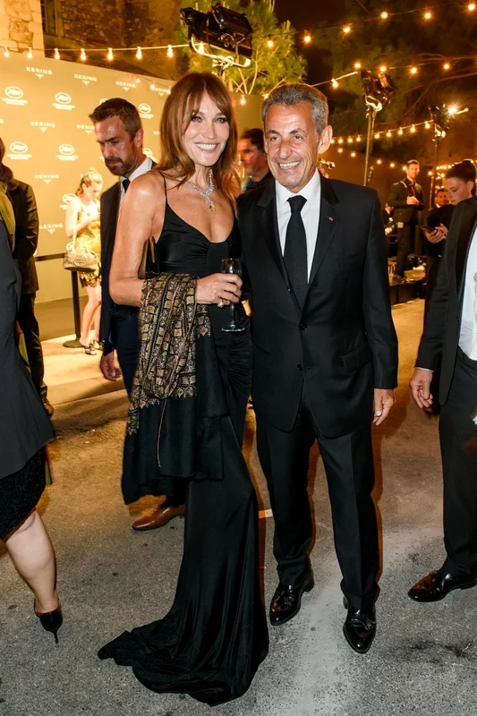 Carla Bruni Sarkozy la Cannes (1) jpg