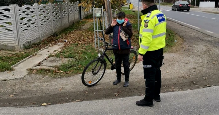 Forţele de ordine continuă controalele, pentru a se asigura că cetăţenii respectă restricţiile impuse FOTO: IPJ Olt