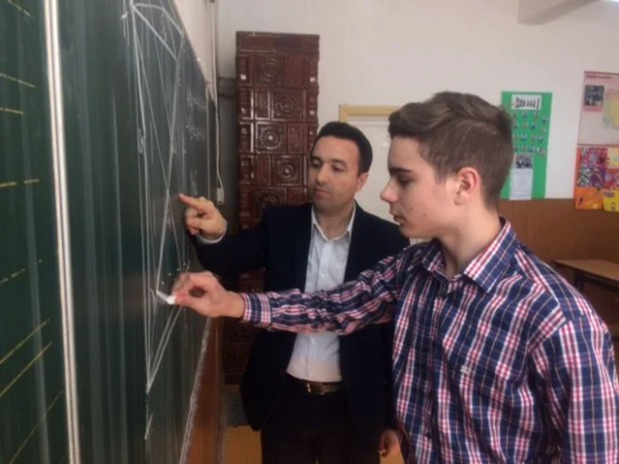 Alexandru Pascu a rezolvat problema mai bine decât autorul subiectului