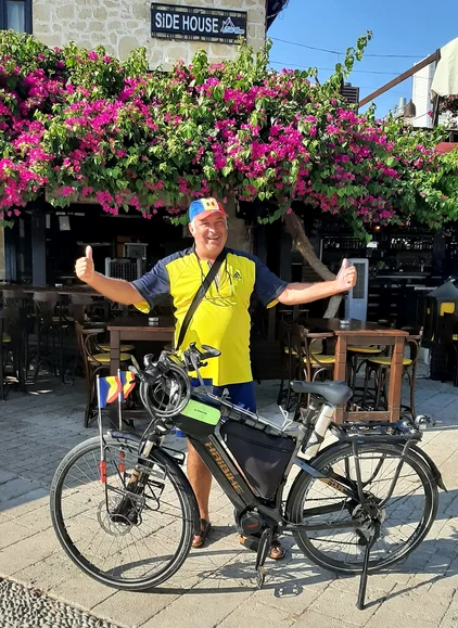 Arnold Gozo și bicicleta FOTO arhivă personală
