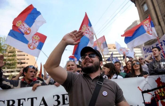 Protest în Belgrad împotriva acordului de normalizare a relaţiilor dintre Serbia şi Kosovo FOTO AFP