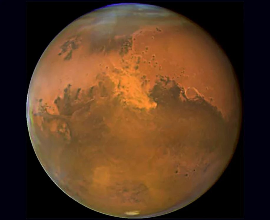 
    Planeta Marte este a patra de la Soare  